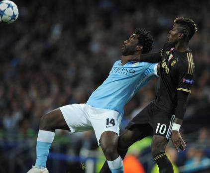 Un duello fra Wilfried Bony, partito titolare in attacco nel City, e Paul Pogba. Epa